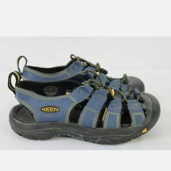 Keen Newport Sandals Youth Size 1 Blue Washable Waterproof Closed Toe Kids Shoes - Picture 1 of 9